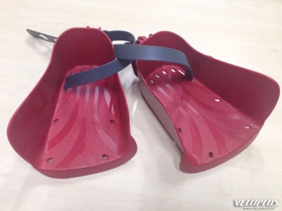 Rear child seat pedals Bellelli RED NEW (L+R)