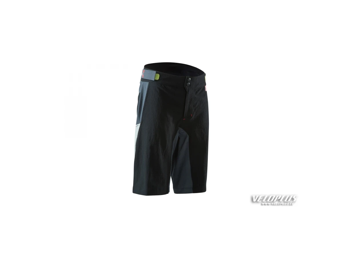 CUBE JUNIOR BLACKLINE Shorts (with removeable inner shorts)