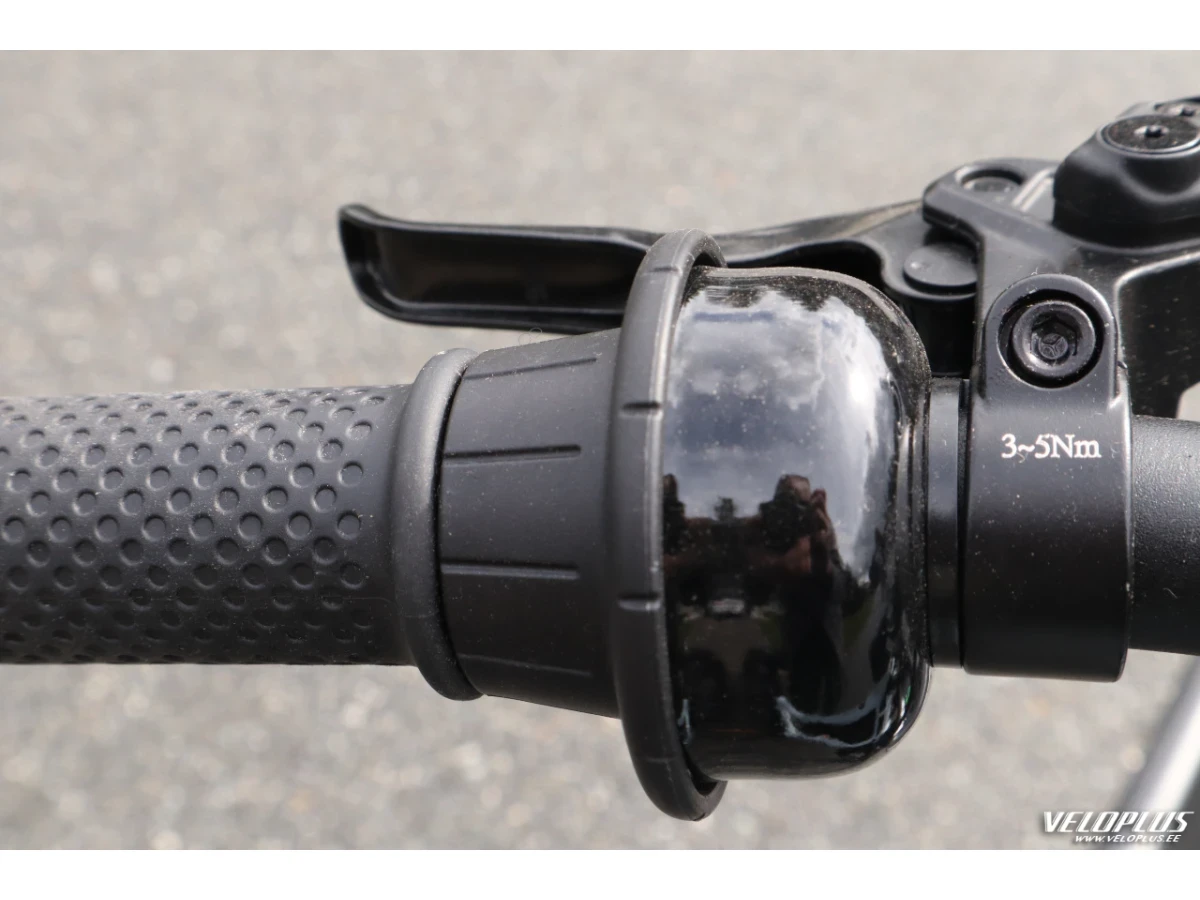Skambutis WOOM TWIST-GRIP BELL juodas spalvos