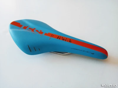 Road saddle Fizik ARIONE VS k:ium TEST light blue