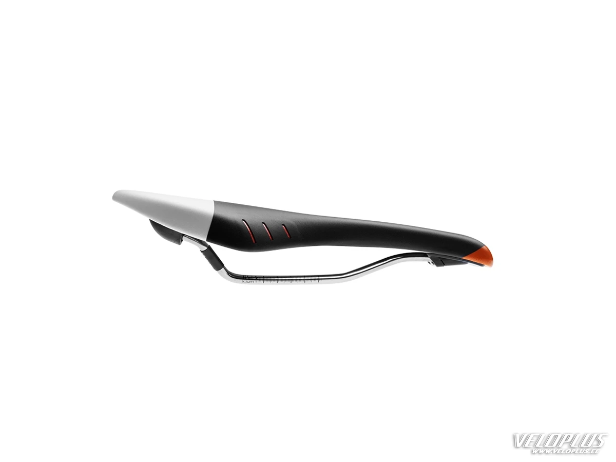 Saddle Fizik Tundra M3 black/white/orange