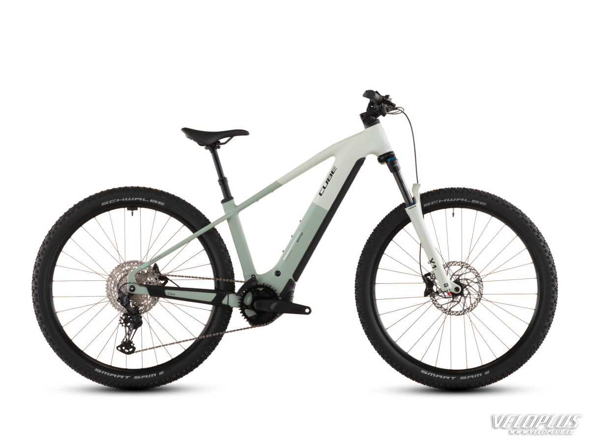 Cube Reaction Hybrid Pro 800