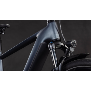 Cube Kathmandu Hybrid ONE 800