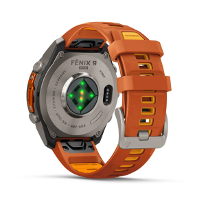 Garmin fenix 9 Pro - inReach 47mm Titāna ar rudens oranžu/dzirkstoši oranžu silikona siksniņu