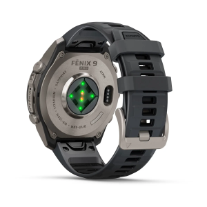 Garmin fenix 9 Pro - 47mm Titāna ar grafīta krāsas/melnu silikona siksniņu
